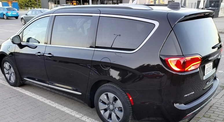 Chrysler Pacifica cena 129000 przebieg: 115000, rok produkcji 2017 z Lublin małe 277